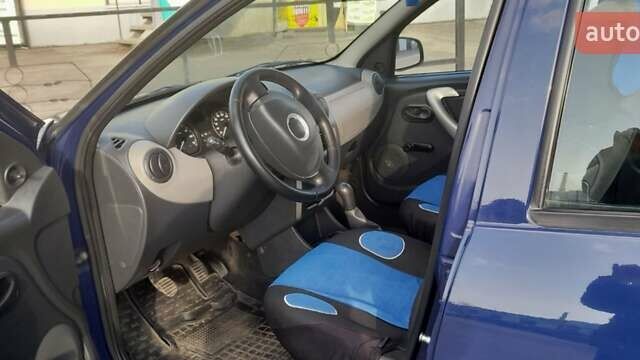 Синий Дачия Сандеро, объемом двигателя 1.4 л и пробегом 160 тыс. км за 4500 $, фото 3 на Automoto.ua