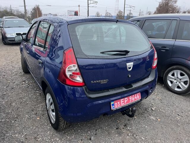 Синий Дачия Сандеро, объемом двигателя 1.4 л и пробегом 2 тыс. км за 4200 $, фото 2 на Automoto.ua