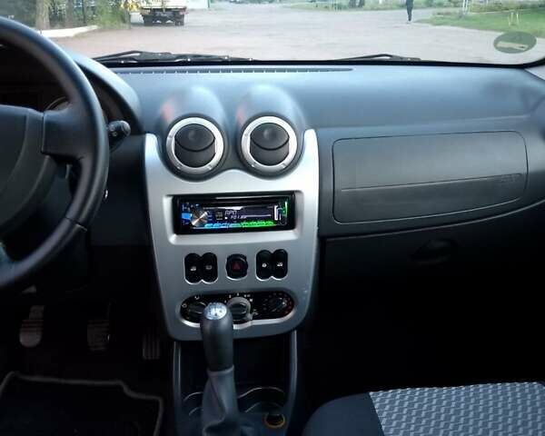 Синий Дачия Сандеро, объемом двигателя 1.4 л и пробегом 180 тыс. км за 4750 $, фото 12 на Automoto.ua