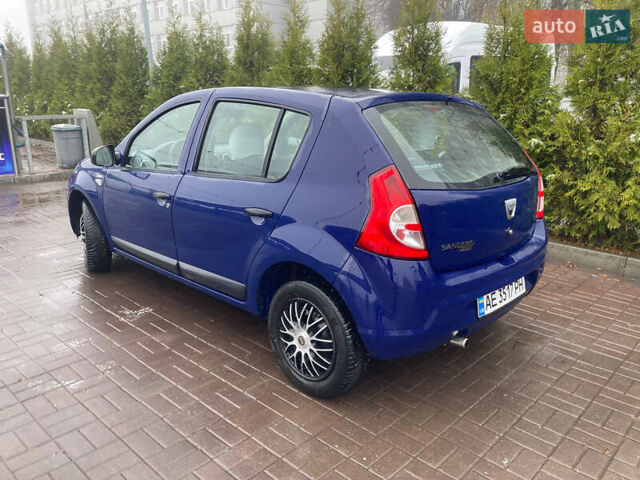 Синий Дачия Сандеро, объемом двигателя 1.39 л и пробегом 184 тыс. км за 3100 $, фото 4 на Automoto.ua