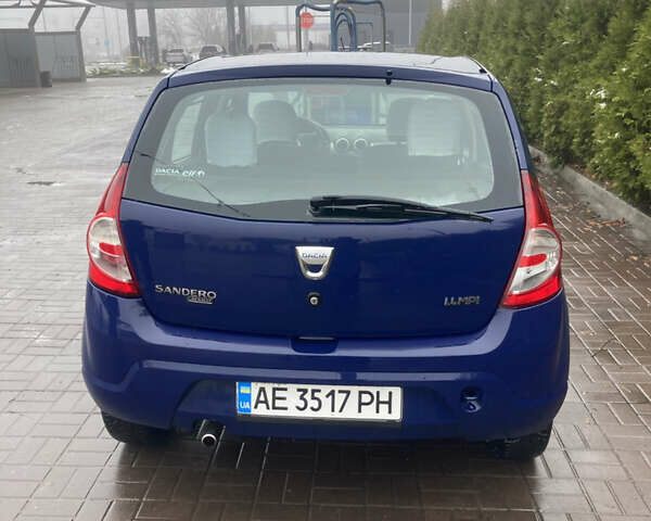 Синий Дачия Сандеро, объемом двигателя 1.39 л и пробегом 184 тыс. км за 3100 $, фото 3 на Automoto.ua