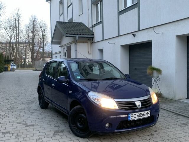 Синій Дачія Sandero, об'ємом двигуна 1.4 л та пробігом 300 тис. км за 2850 $, фото 2 на Automoto.ua
