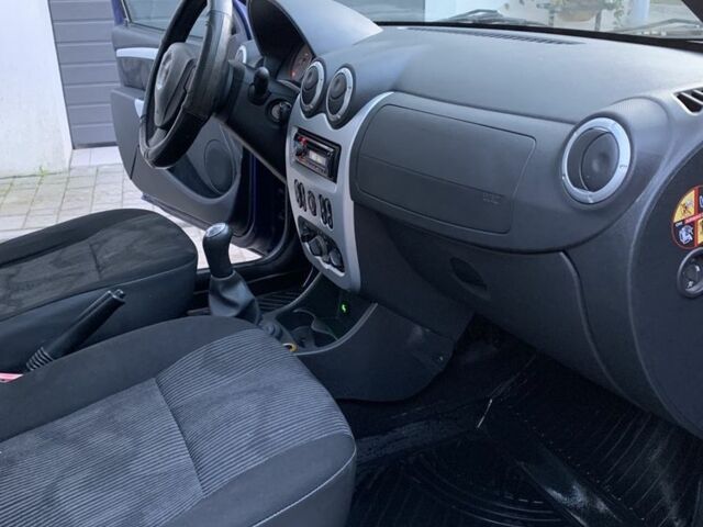 Синій Дачія Sandero, об'ємом двигуна 1.4 л та пробігом 300 тис. км за 2850 $, фото 14 на Automoto.ua