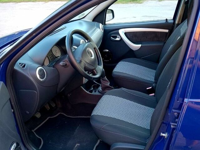 Синій Дачія Sandero, об'ємом двигуна 1.4 л та пробігом 170 тис. км за 4699 $, фото 5 на Automoto.ua