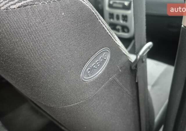 Синий Дачия Сандеро, объемом двигателя 1.6 л и пробегом 236 тыс. км за 5200 $, фото 13 на Automoto.ua