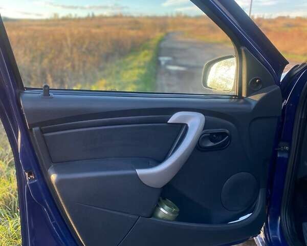 Дачия Сандеро 2009 в Ивано-Франковске на Automoto.ua Синий Дачия Сандеро, объемом двигателя 1.4 л и пробегом 356 тыс. км за 4100 $, фото 9 на Automoto.ua