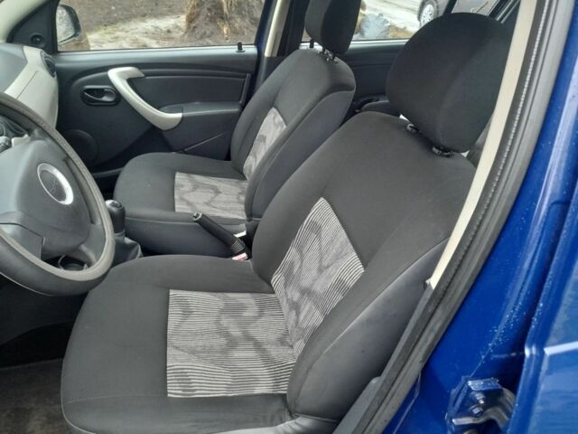 Синий Дачия Сандеро, объемом двигателя 0 л и пробегом 150 тыс. км за 4500 $, фото 5 на Automoto.ua