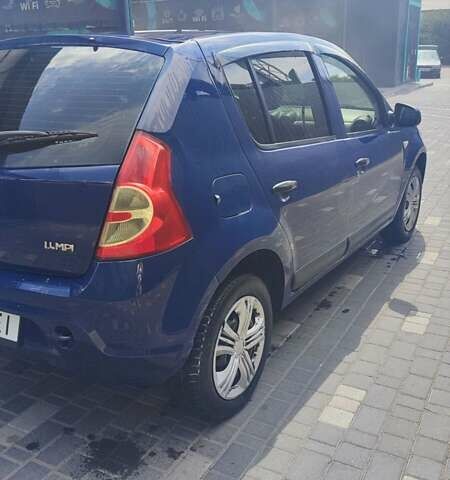 Синий Дачия Сандеро, объемом двигателя 1.4 л и пробегом 160 тыс. км за 4000 $, фото 3 на Automoto.ua