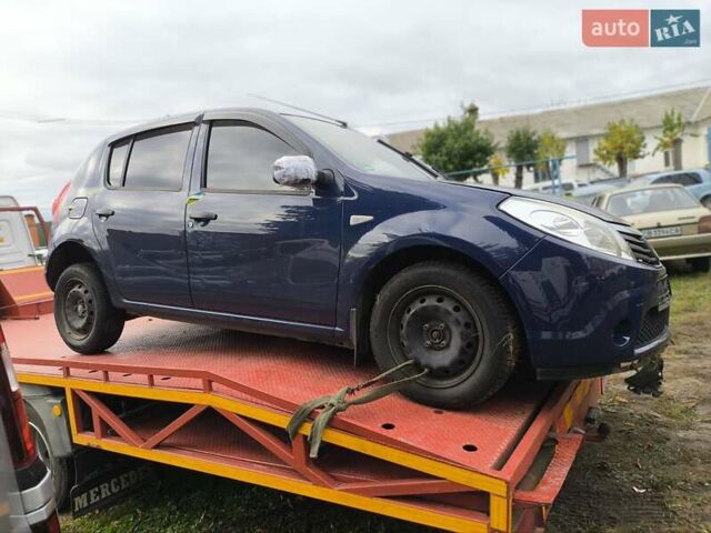 Синий Дачия Сандеро, объемом двигателя 1.4 л и пробегом 147 тыс. км за 1900 $, фото 1 на Automoto.ua