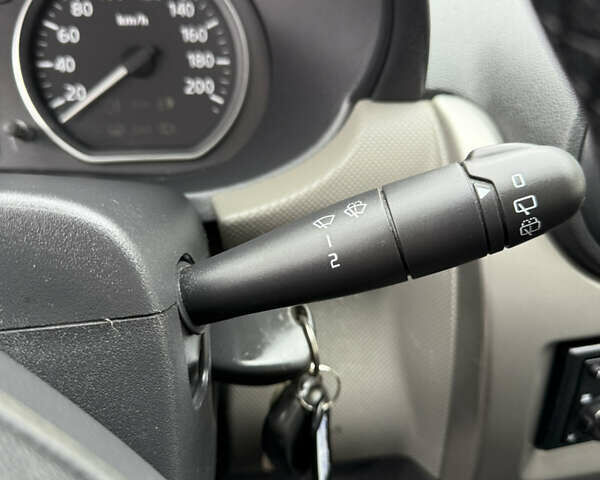 Синий Дачия Сандеро, объемом двигателя 1.2 л и пробегом 140 тыс. км за 4499 $, фото 102 на Automoto.ua