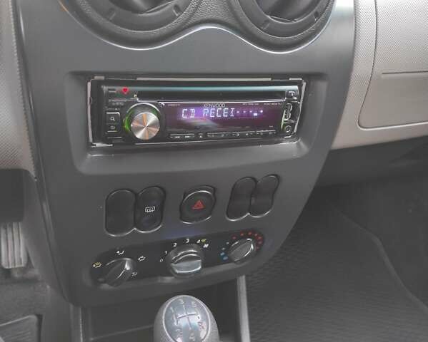 Синий Дачия Сандеро, объемом двигателя 1.4 л и пробегом 135 тыс. км за 4250 $, фото 12 на Automoto.ua