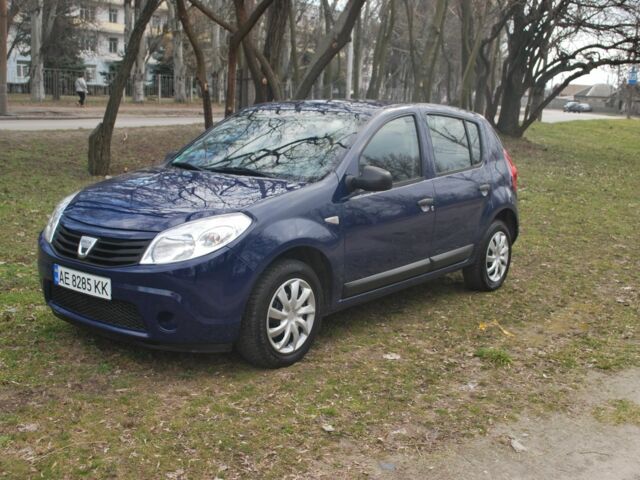 Синій Дачія Sandero, об'ємом двигуна 0.14 л та пробігом 119 тис. км за 5300 $, фото 8 на Automoto.ua