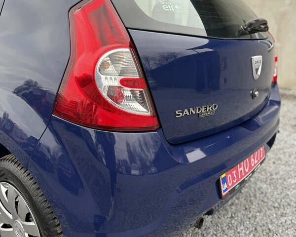 Синий Дачия Сандеро, объемом двигателя 1.2 л и пробегом 140 тыс. км за 4499 $, фото 58 на Automoto.ua