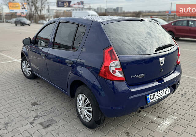 Синий Дачия Сандеро, объемом двигателя 1.4 л и пробегом 146 тыс. км за 3900 $, фото 5 на Automoto.ua