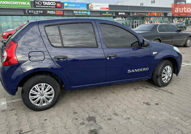 Синий Дачия Сандеро, объемом двигателя 1.4 л и пробегом 146 тыс. км за 3900 $, фото 2 на Automoto.ua