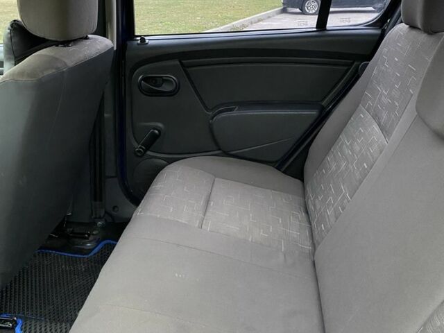 Синий Дачия Сандеро, объемом двигателя 1.4 л и пробегом 219 тыс. км за 4800 $, фото 8 на Automoto.ua