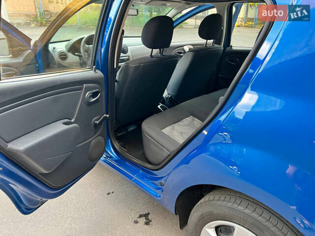Синій Дачія Sandero, об'ємом двигуна 1.2 л та пробігом 195 тис. км за 5100 $, фото 7 на Automoto.ua