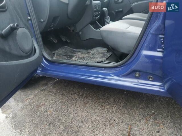 Синий Дачия Сандеро, объемом двигателя 1.39 л и пробегом 155 тыс. км за 4300 $, фото 11 на Automoto.ua