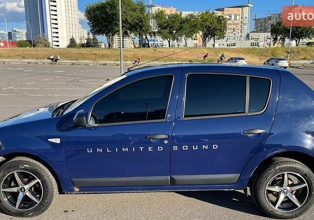 Синій Дачія Sandero, об'ємом двигуна 1.2 л та пробігом 146 тис. км за 4500 $, фото 17 на Automoto.ua