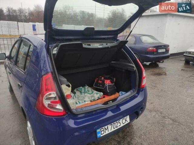 Синий Дачия Сандеро, объемом двигателя 1.39 л и пробегом 155 тыс. км за 4300 $, фото 4 на Automoto.ua