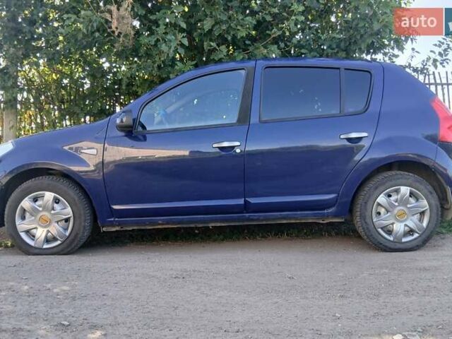 Синий Дачия Сандеро, объемом двигателя 1.39 л и пробегом 225 тыс. км за 5300 $, фото 3 на Automoto.ua