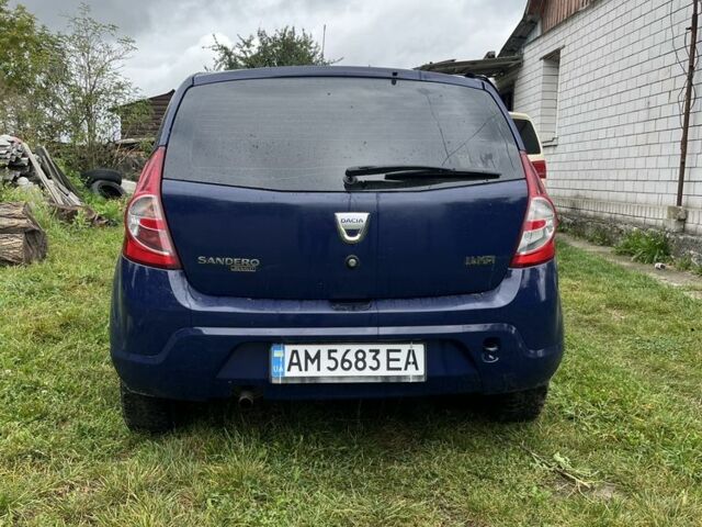 Синій Дачія Sandero, об'ємом двигуна 1.4 л та пробігом 220 тис. км за 1900 $, фото 2 на Automoto.ua