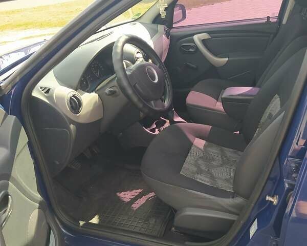 Синій Дачія Sandero, об'ємом двигуна 1.4 л та пробігом 167 тис. км за 3900 $, фото 8 на Automoto.ua