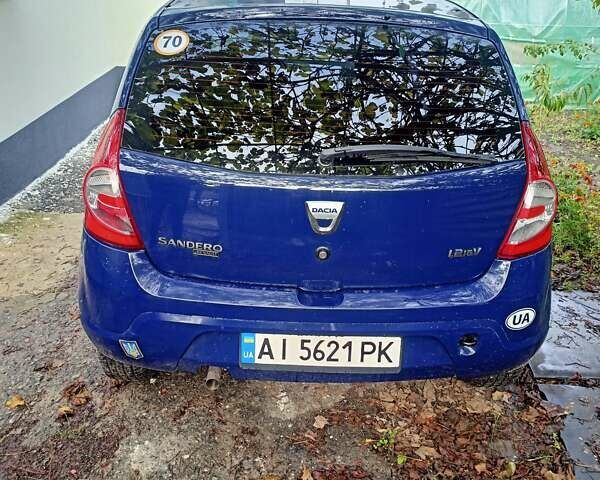 Синий Дачия Сандеро, объемом двигателя 1.1 л и пробегом 202 тыс. км за 3800 $, фото 1 на Automoto.ua