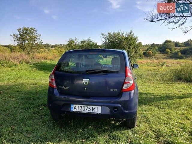 Синій Дачія Sandero, об'ємом двигуна 1.4 л та пробігом 183 тис. км за 4400 $, фото 9 на Automoto.ua