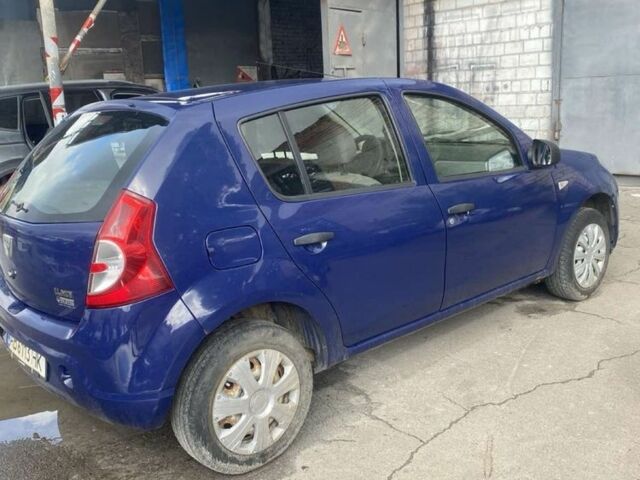 Синий Дачия Сандеро, объемом двигателя 1.4 л и пробегом 110 тыс. км за 3550 $, фото 1 на Automoto.ua