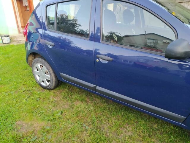 Синий Дачия Сандеро, объемом двигателя 1.4 л и пробегом 220 тыс. км за 3750 $, фото 4 на Automoto.ua