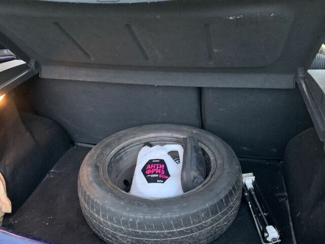 Синій Дачія Sandero, об'ємом двигуна 1.4 л та пробігом 300 тис. км за 2850 $, фото 10 на Automoto.ua