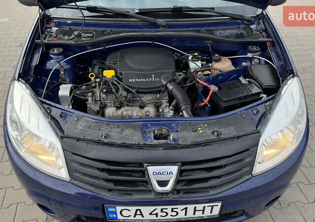 Синий Дачия Сандеро, объемом двигателя 1.4 л и пробегом 146 тыс. км за 3900 $, фото 12 на Automoto.ua