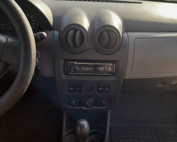 Синій Дачія Sandero, об'ємом двигуна 1.4 л та пробігом 274 тис. км за 3000 $, фото 12 на Automoto.ua