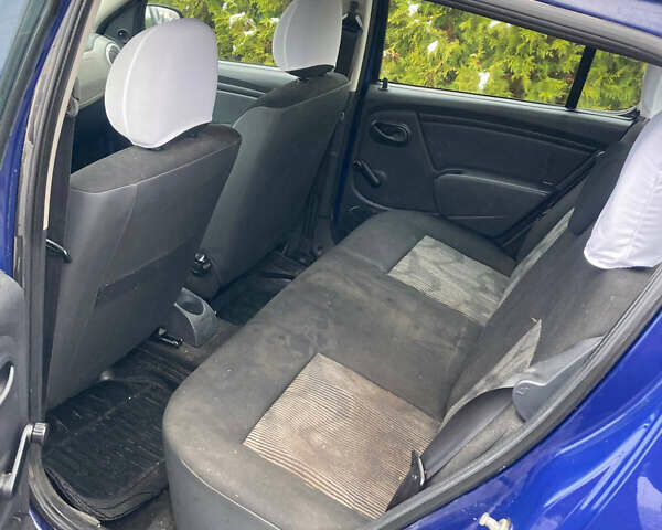 Синий Дачия Сандеро, объемом двигателя 1.39 л и пробегом 184 тыс. км за 3100 $, фото 7 на Automoto.ua