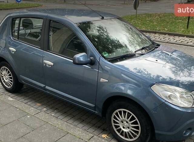 Синий Дачия Сандеро, объемом двигателя 1.6 л и пробегом 135 тыс. км за 5500 $, фото 6 на Automoto.ua