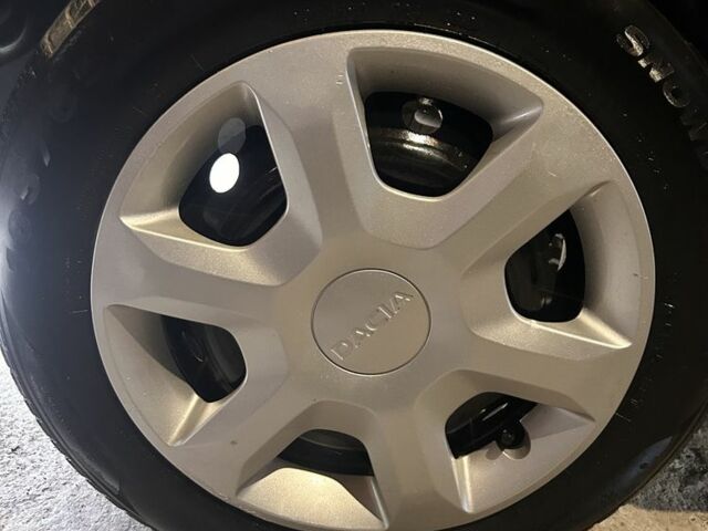 Синій Дачія Sandero, об'ємом двигуна 1.4 л та пробігом 226 тис. км за 4700 $, фото 5 на Automoto.ua