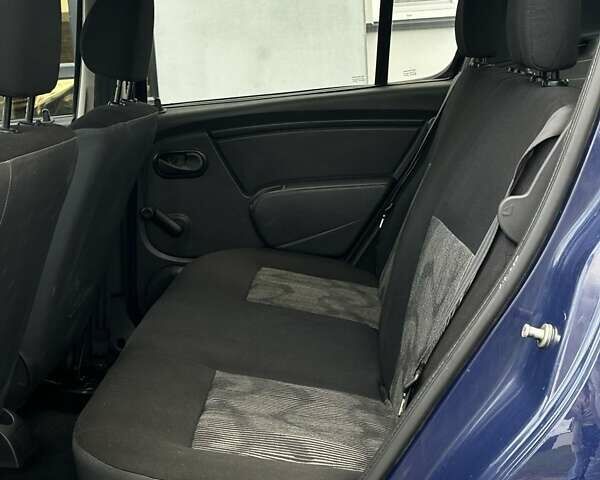 Синий Дачия Сандеро, объемом двигателя 1.4 л и пробегом 201 тыс. км за 4550 $, фото 37 на Automoto.ua