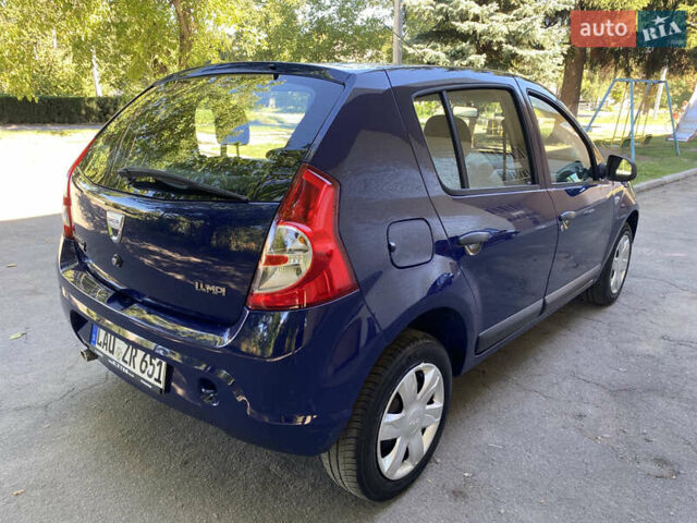 Синий Дачия Сандеро, объемом двигателя 1.4 л и пробегом 147 тыс. км за 4750 $, фото 6 на Automoto.ua