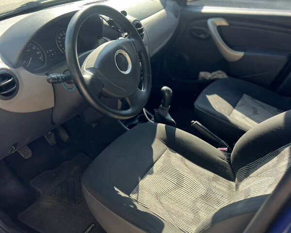 Синій Дачія Sandero, об'ємом двигуна 1.15 л та пробігом 217 тис. км за 4399 $, фото 4 на Automoto.ua