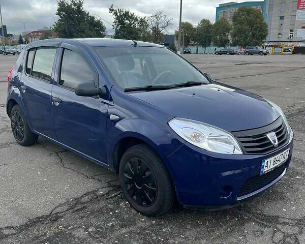 Синий Дачия Сандеро, объемом двигателя 1.39 л и пробегом 207 тыс. км за 4000 $, фото 2 на Automoto.ua