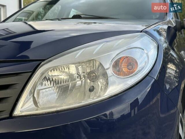 Синий Дачия Сандеро, объемом двигателя 1.4 л и пробегом 201 тыс. км за 4550 $, фото 12 на Automoto.ua