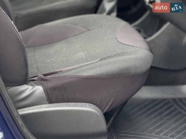 Синій Дачія Sandero, об'ємом двигуна 1.39 л та пробігом 265 тис. км за 3999 $, фото 17 на Automoto.ua