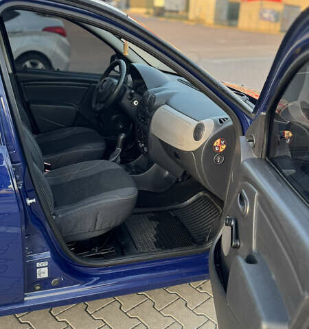 Синий Дачия Сандеро, объемом двигателя 1.4 л и пробегом 146 тыс. км за 3900 $, фото 15 на Automoto.ua