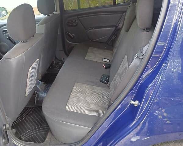 Синий Дачия Сандеро, объемом двигателя 1.1 л и пробегом 202 тыс. км за 3800 $, фото 3 на Automoto.ua