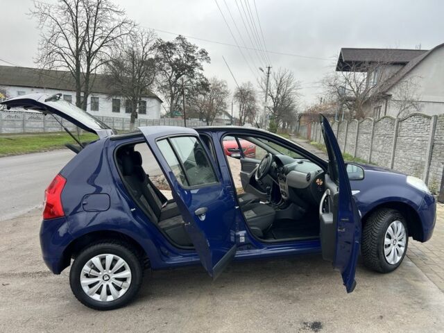Синій Дачія Sandero, об'ємом двигуна 1.1 л та пробігом 165 тис. км за 3999 $, фото 2 на Automoto.ua