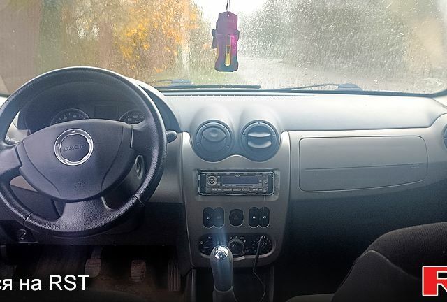 Синій Дачія Sandero, об'ємом двигуна 1.1 л та пробігом 220 тис. км за 3500 $, фото 4 на Automoto.ua