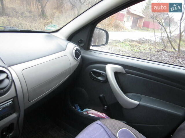 Синий Дачия Сандеро, объемом двигателя 1.4 л и пробегом 227 тыс. км за 3800 $, фото 8 на Automoto.ua