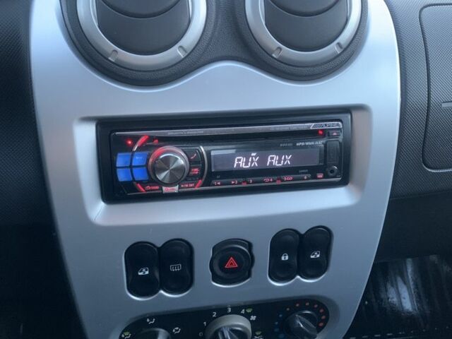 Синій Дачія Sandero, об'ємом двигуна 1.4 л та пробігом 300 тис. км за 2850 $, фото 15 на Automoto.ua