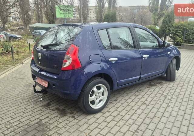 Синий Дачия Сандеро, объемом двигателя 1.6 л и пробегом 236 тыс. км за 5200 $, фото 6 на Automoto.ua